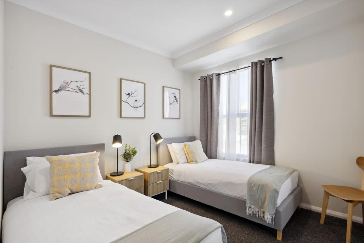 Apartment Jolly On James- 2bdr *
